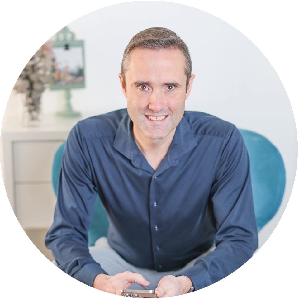 Joshua Tagg, mortgage broker in Toronto